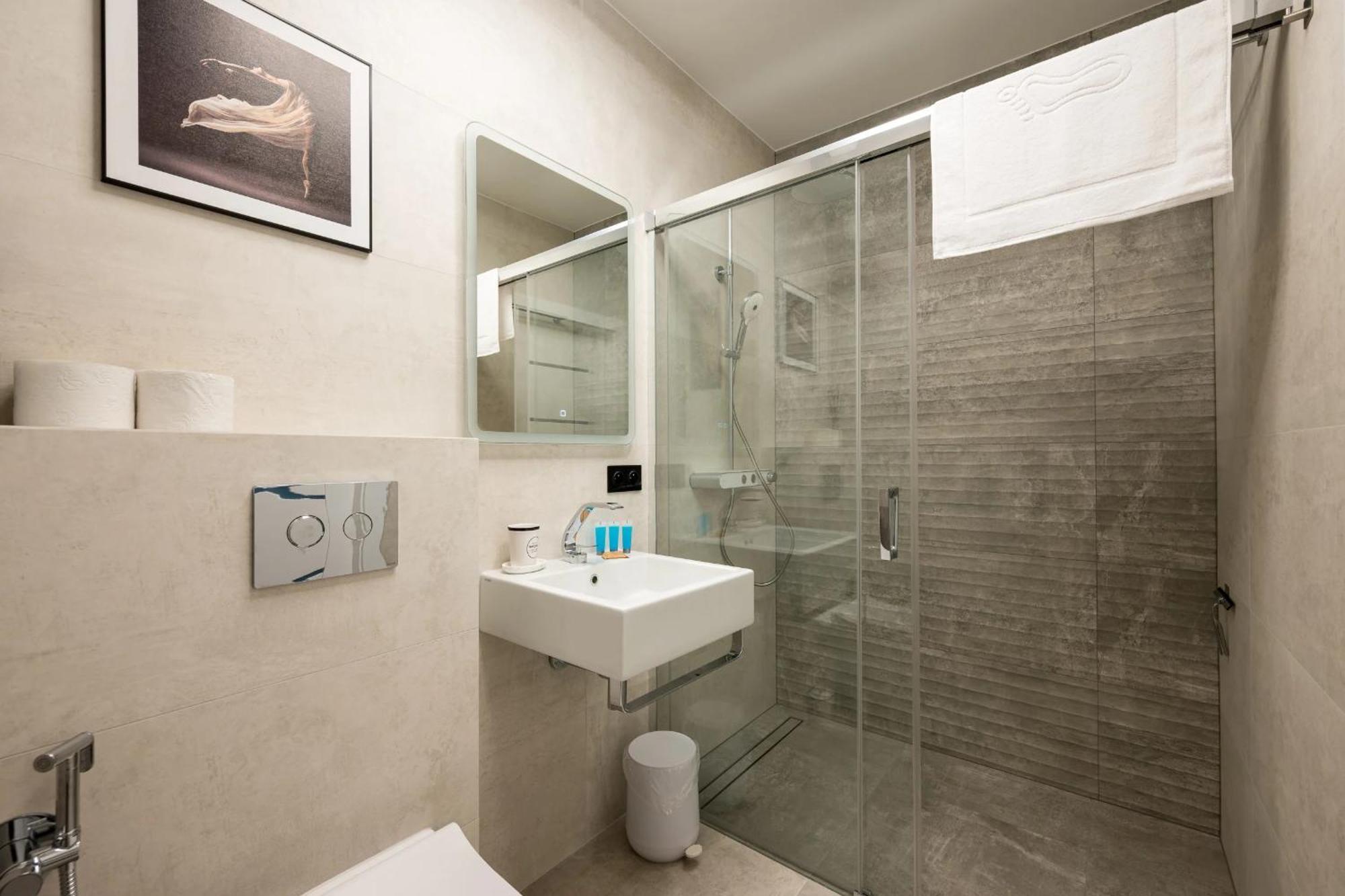 Premium Studio Klobucka Airport Warsawa Bagian luar foto